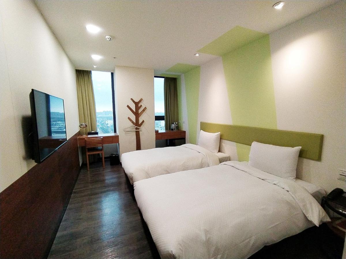 Hotel J Taoyuan Pingzhen ภายนอก รูปภาพ