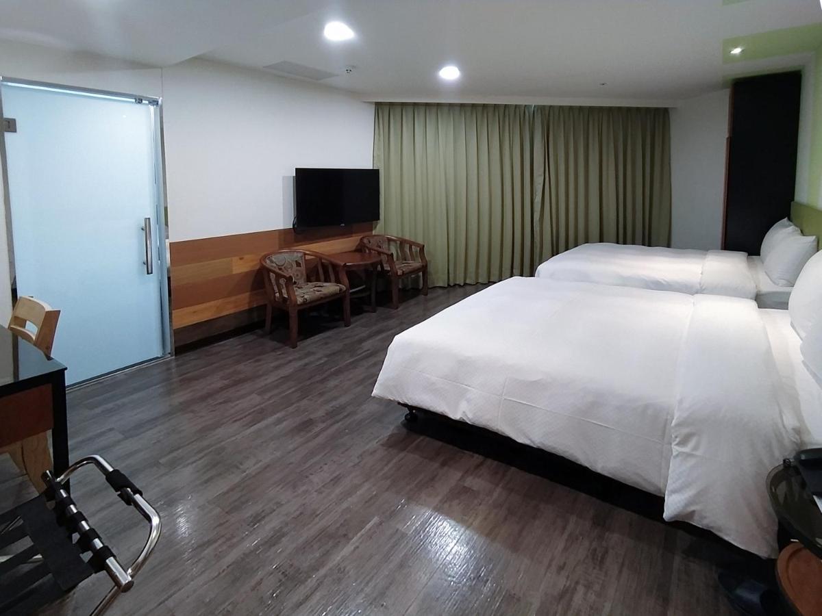 Hotel J Taoyuan Pingzhen ภายนอก รูปภาพ