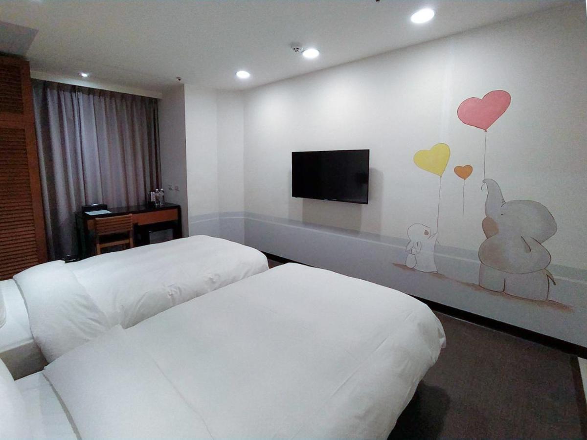 Hotel J Taoyuan Pingzhen ภายนอก รูปภาพ