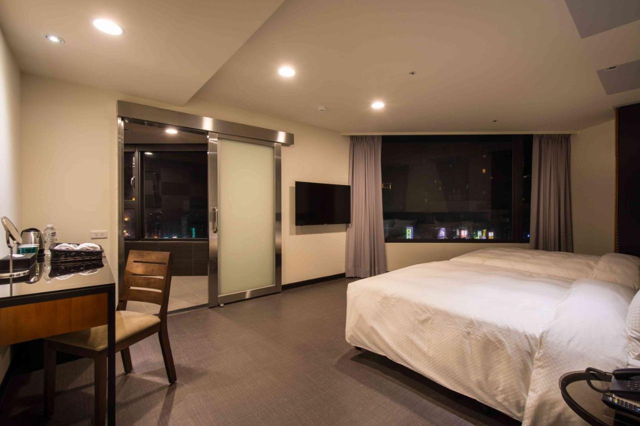 Hotel J Taoyuan Pingzhen ภายนอก รูปภาพ