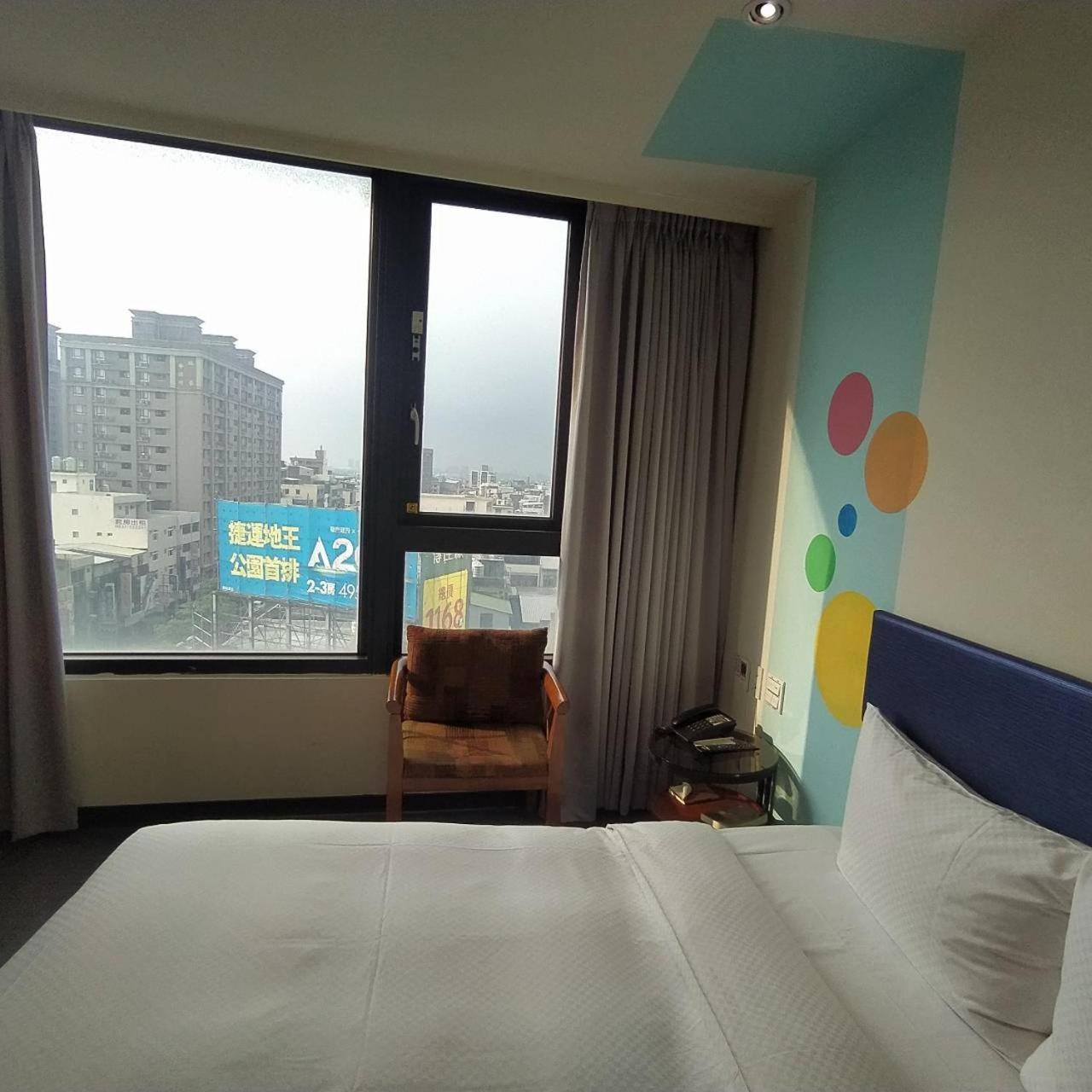 Hotel J Taoyuan Pingzhen ภายนอก รูปภาพ