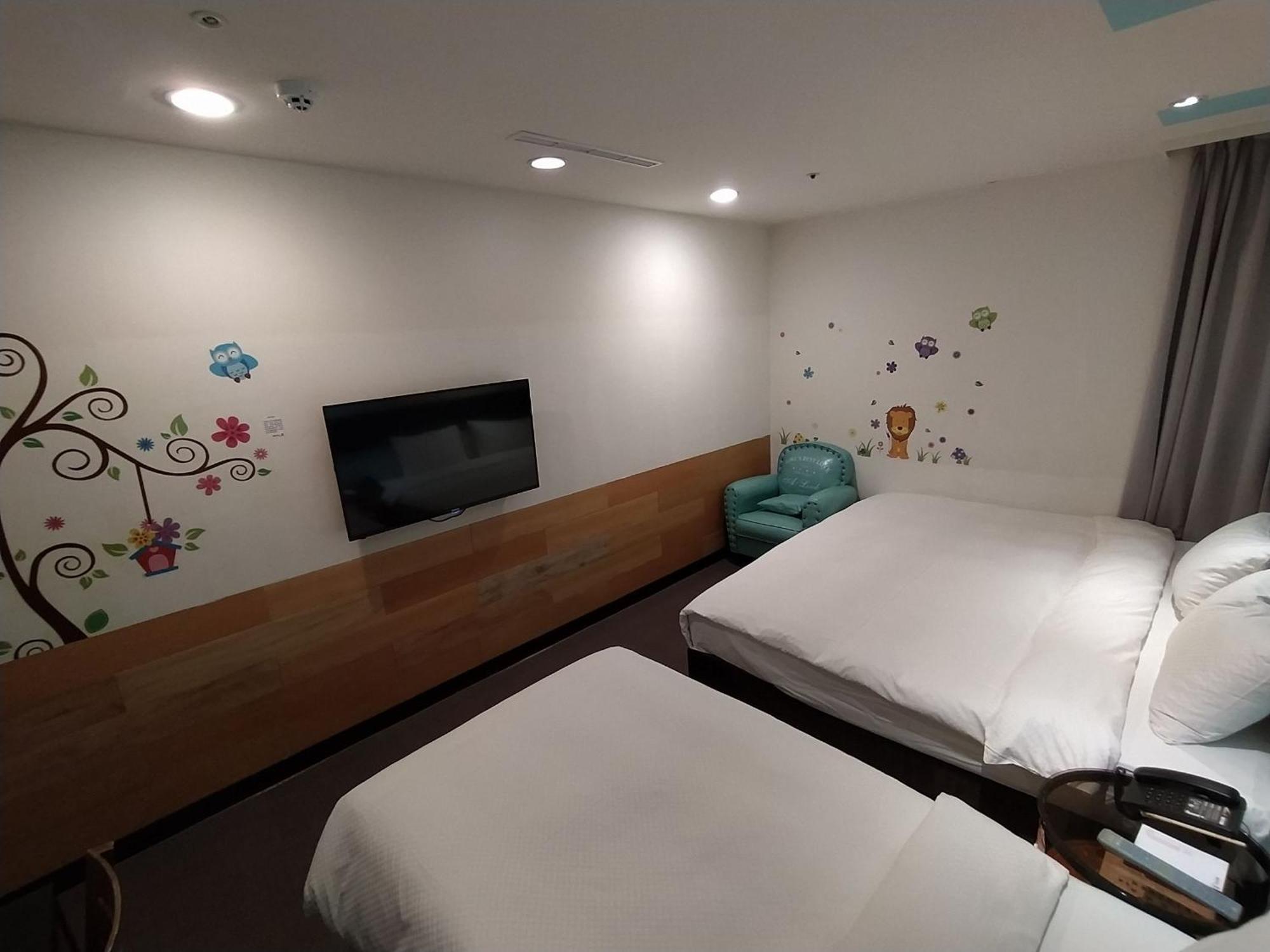 Hotel J Taoyuan Pingzhen ภายนอก รูปภาพ